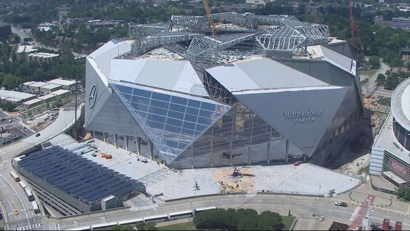 Mercedes-Benz Stadium Unique Retractable Roof and Exterior Design