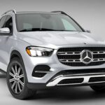 2021 Mercedes-Benz GLE 450e front view